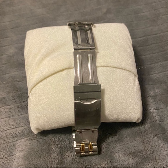 Wenger Swiss Military Watch - Picture 5 of 12